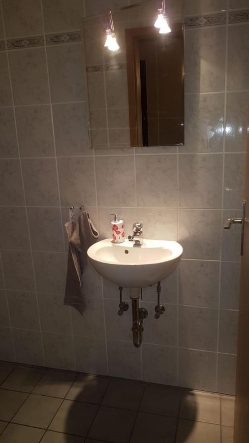 Komfortable Ferienwohnung In Floersheim-Weilbach Floersheim am Main Bagian luar foto
